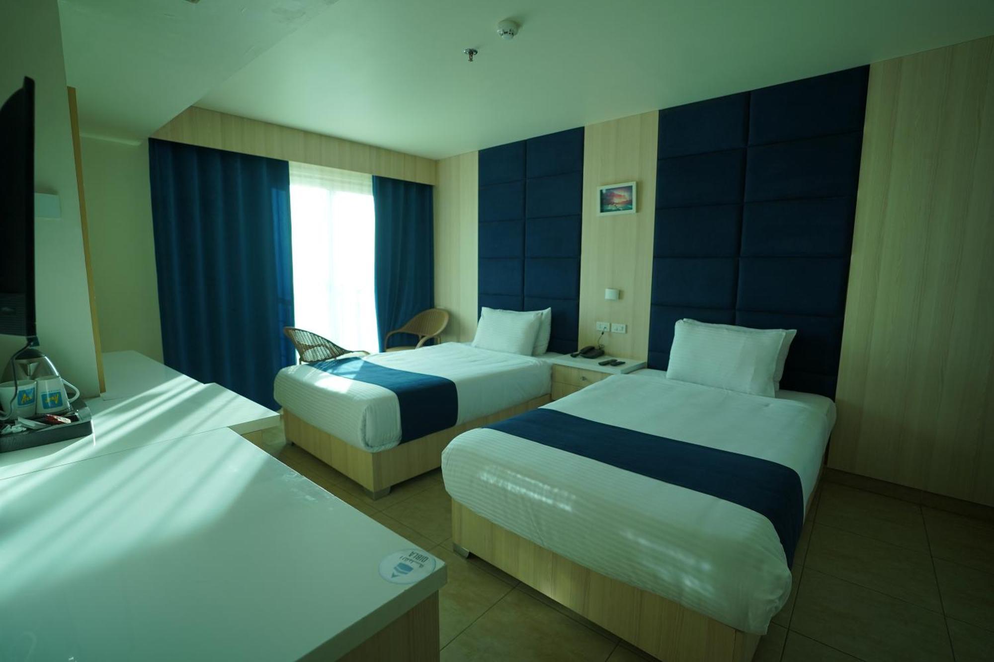 Al Fanar Azur Hotel Suwhaj 外观 照片